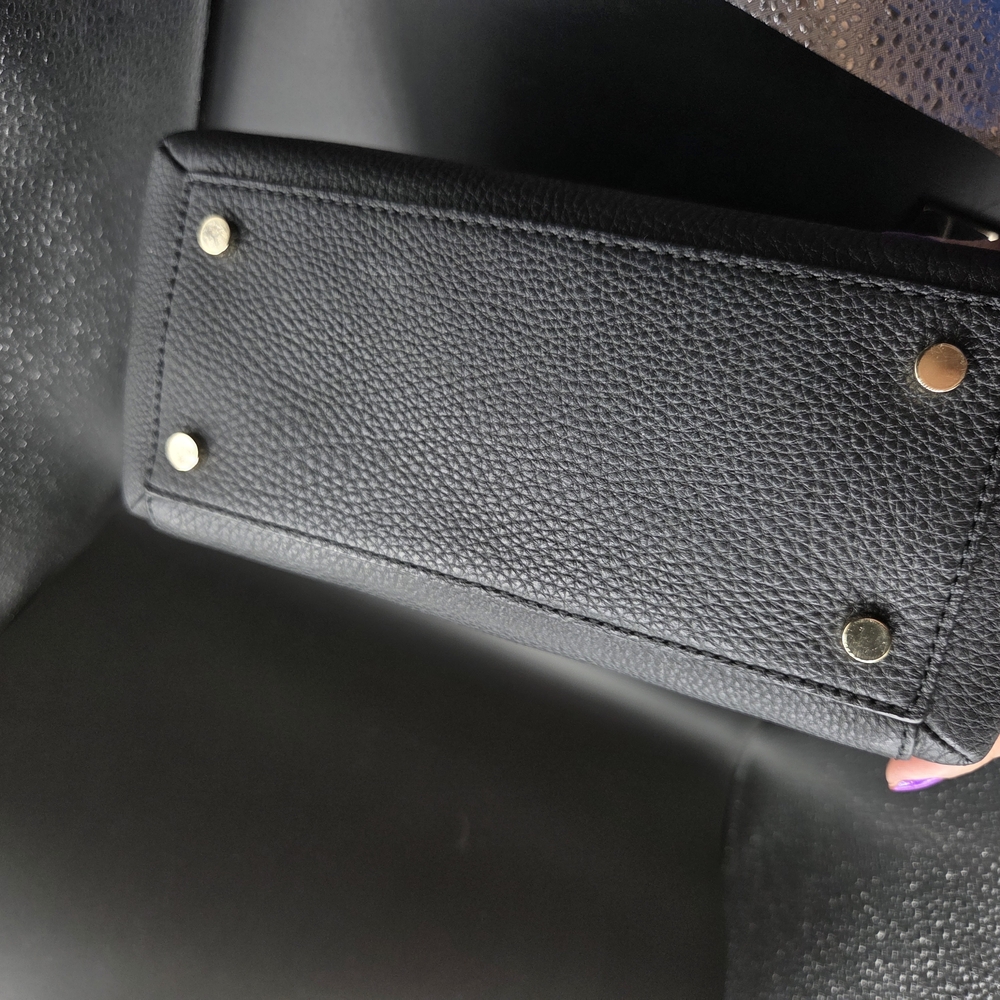 Kate Spade Black Leather Handbag with Gold Accent - Picture 10 of 13